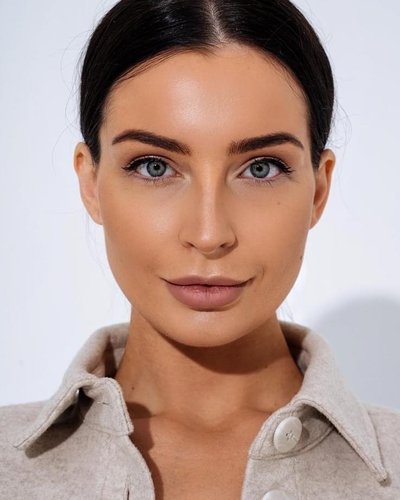  Яна Аносова