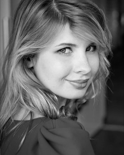 Слив Анна Цуканова-котт